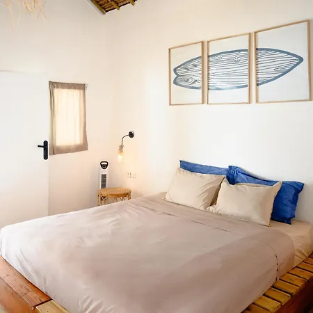 Hotel Surf Shack Grupuk